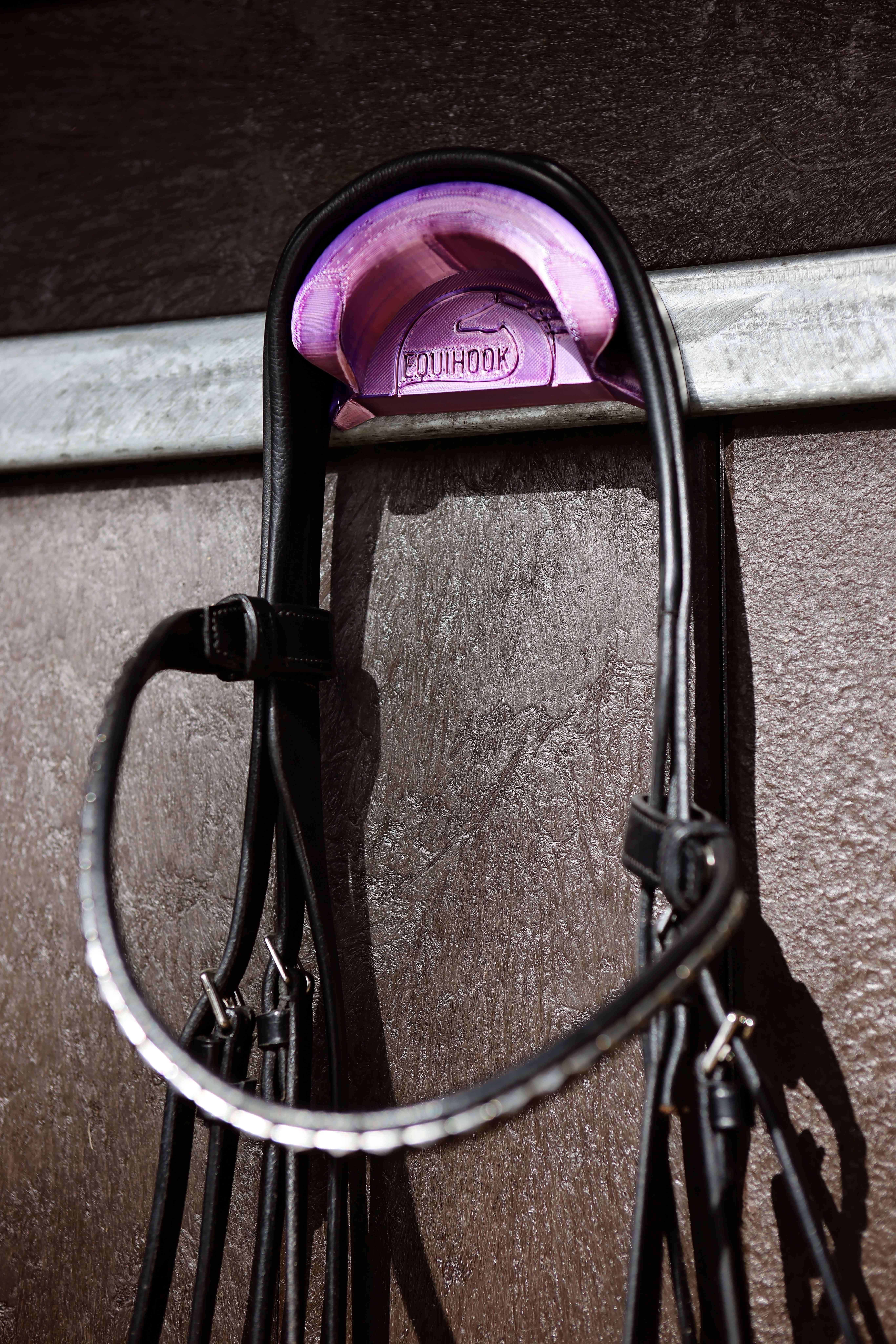 EquiHook - Magnetic Bridle Hook - Image 2
